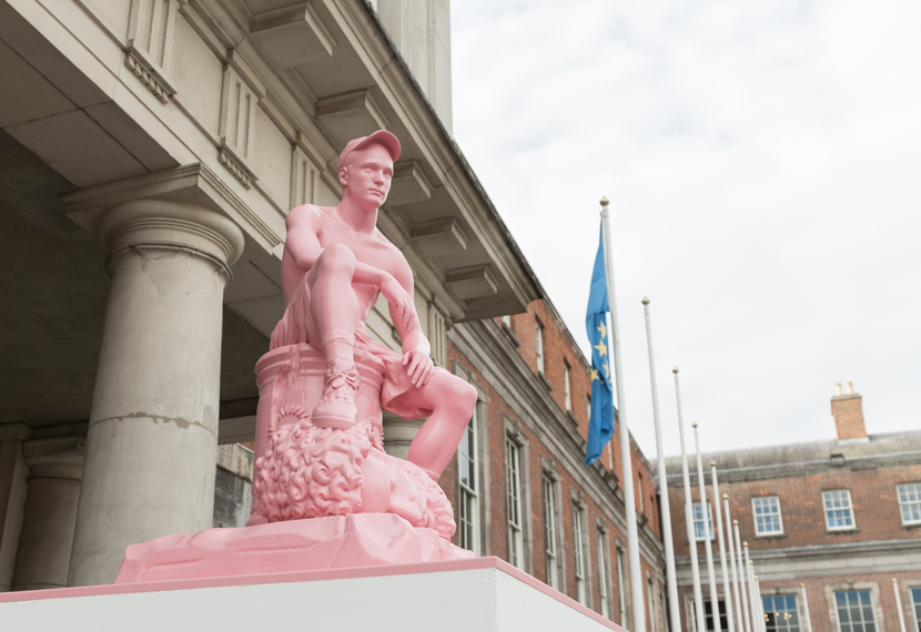 Rzeźba wydrukowana w 3D przed Zamkiem Dublińskim