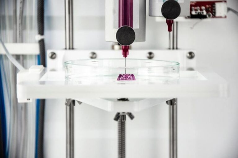 Maszyna podczas biodrukowania 3D
